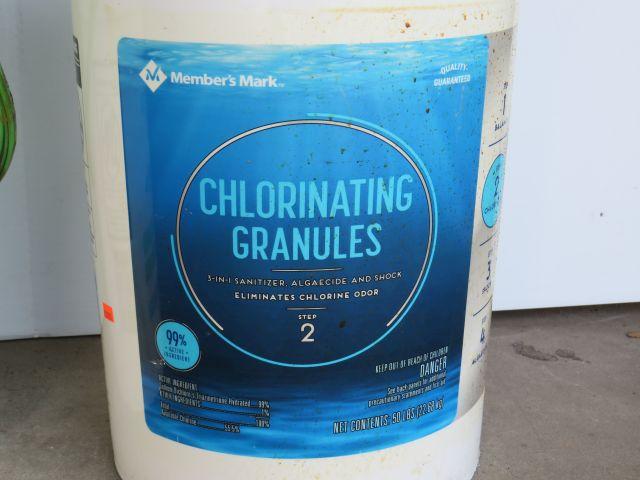 partial buckets  of Chlorine Granules & Tablets