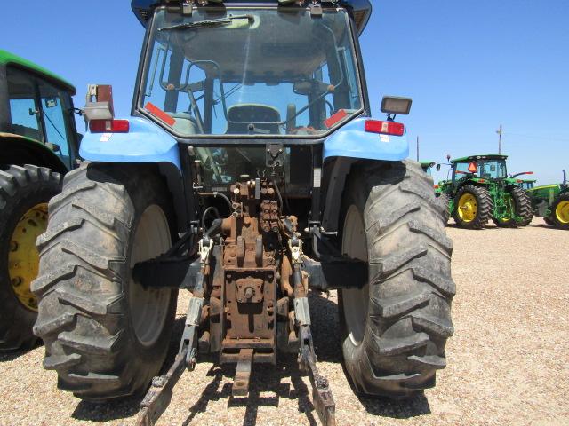 4604 TM155 NEW HOLLAND C/A 2WD 18.4X38 696 HOURS