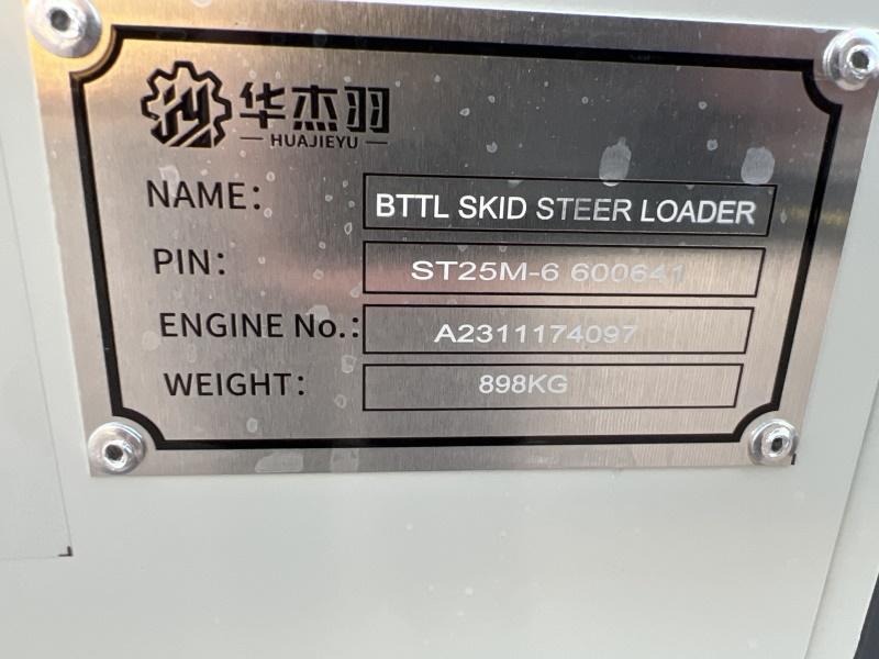 Battler ST25M-6 Ride On Skid Steer