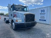 1994 Volvo White GMC Sleeper Road Tractor