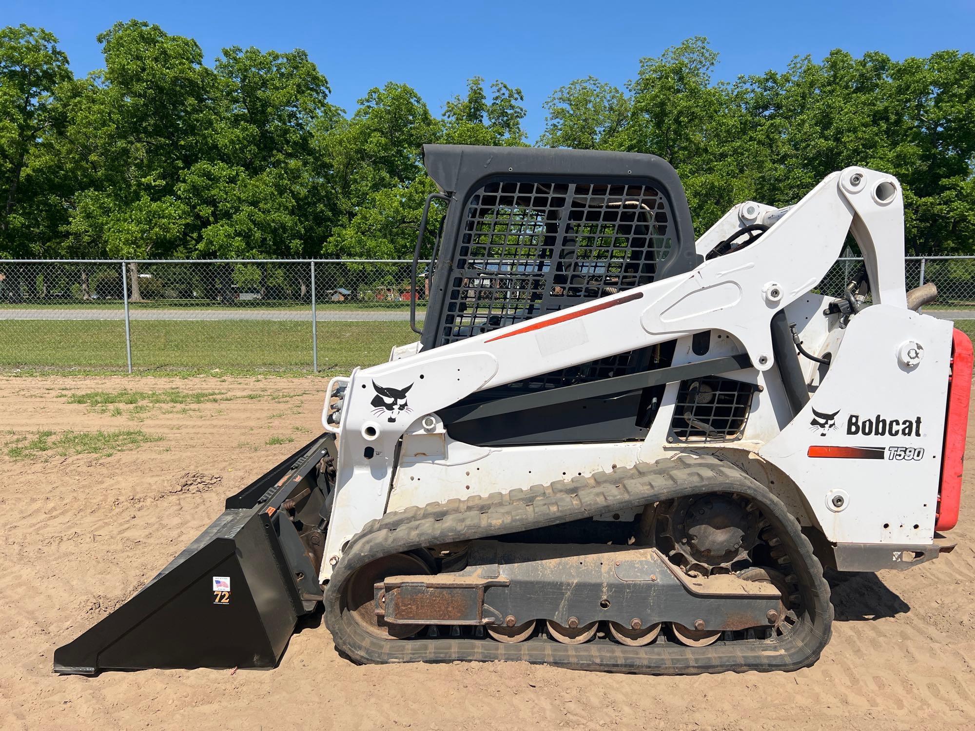 2016 BOBCAT T590 SKID STEER