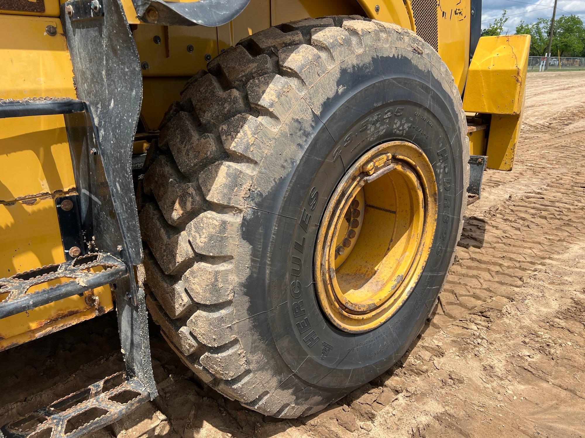 2019 CATERPILLAR 962M RUBBER TIRE LOADER