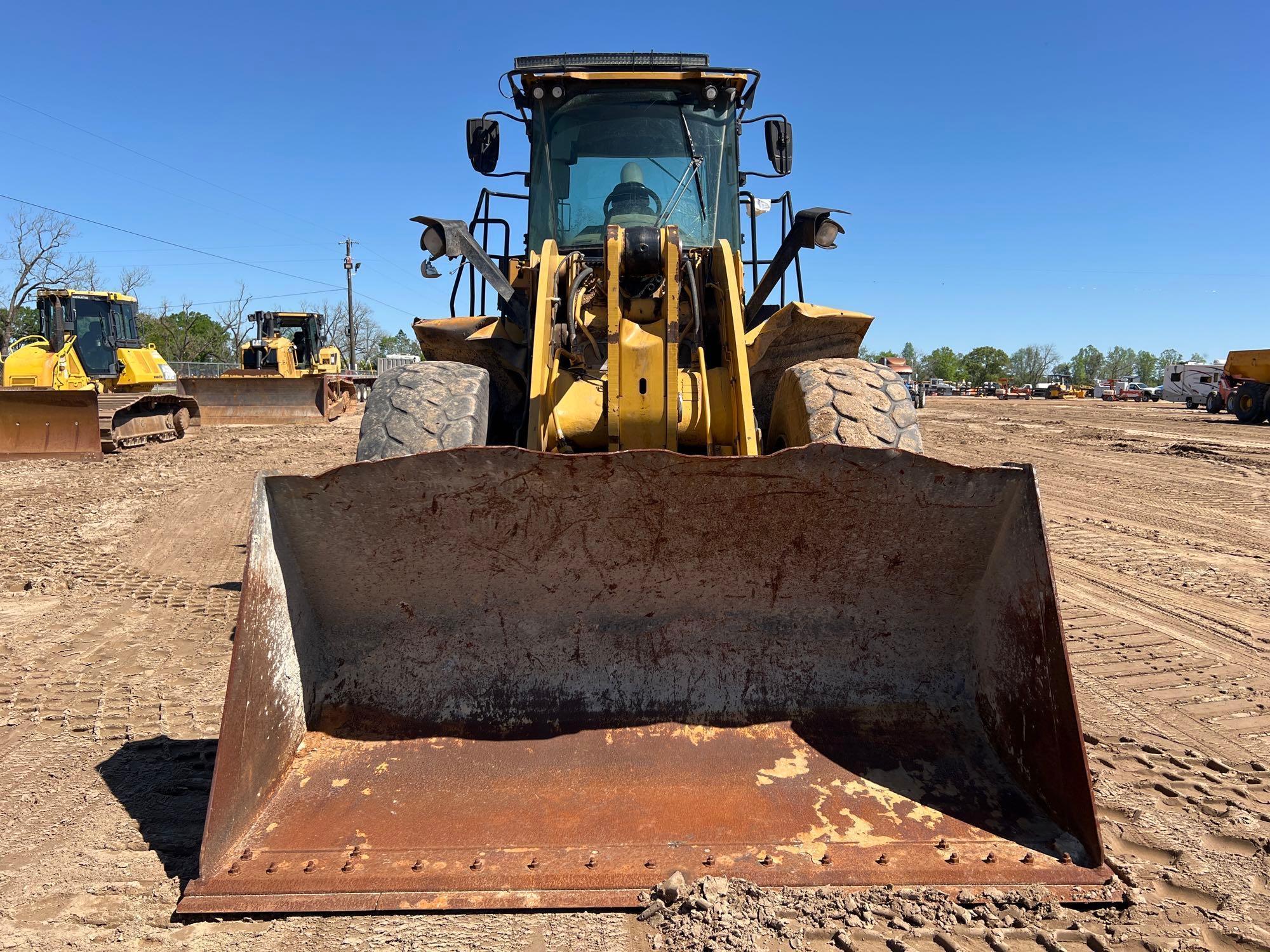 2016 CATERPILLAR 950M RUBBER TIRE LOADER