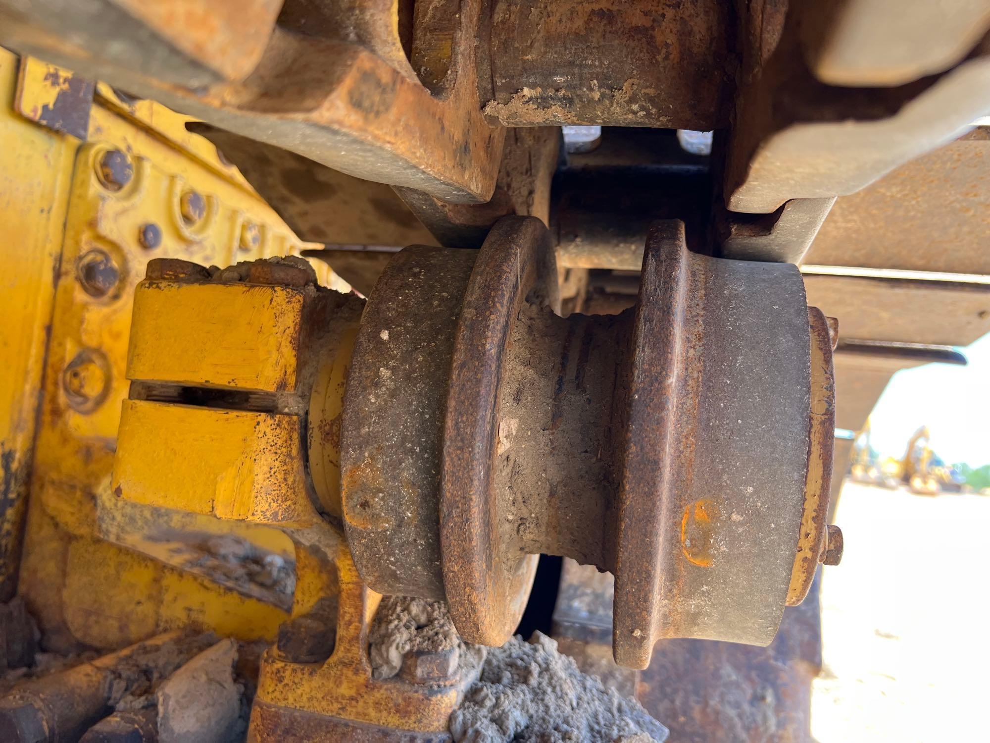 2001 JOHN DEERE 750C LT CRAWLER DOZER