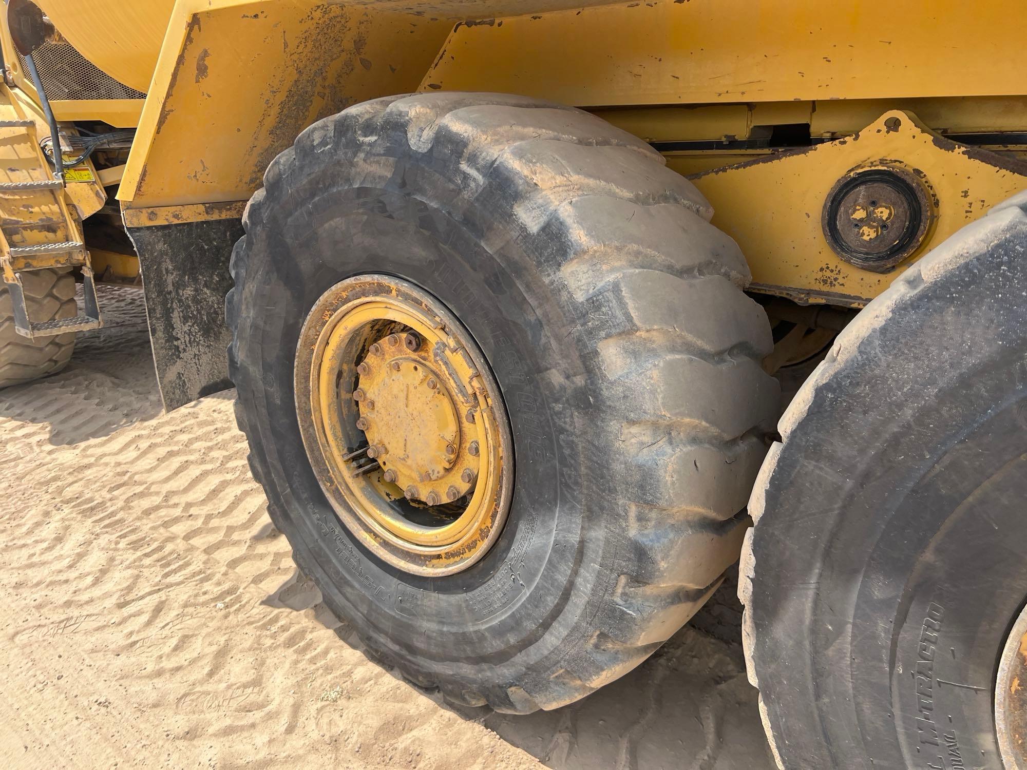 2015 CATERPILLAR 730C 6X6 OFF ROAD WATER TRUCK