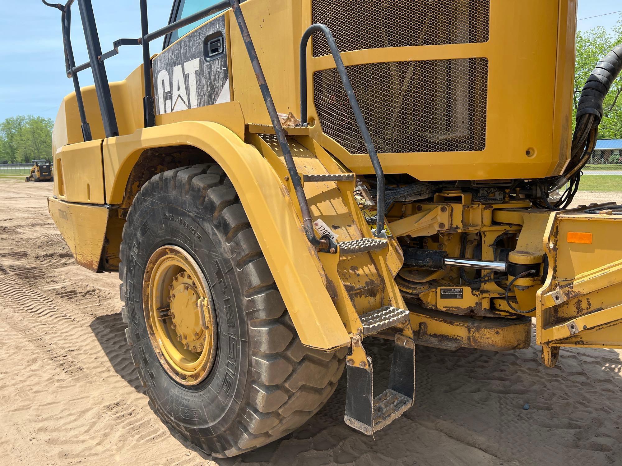 2015 CATERPILLAR 730C 6X6 OFF ROAD WATER TRUCK