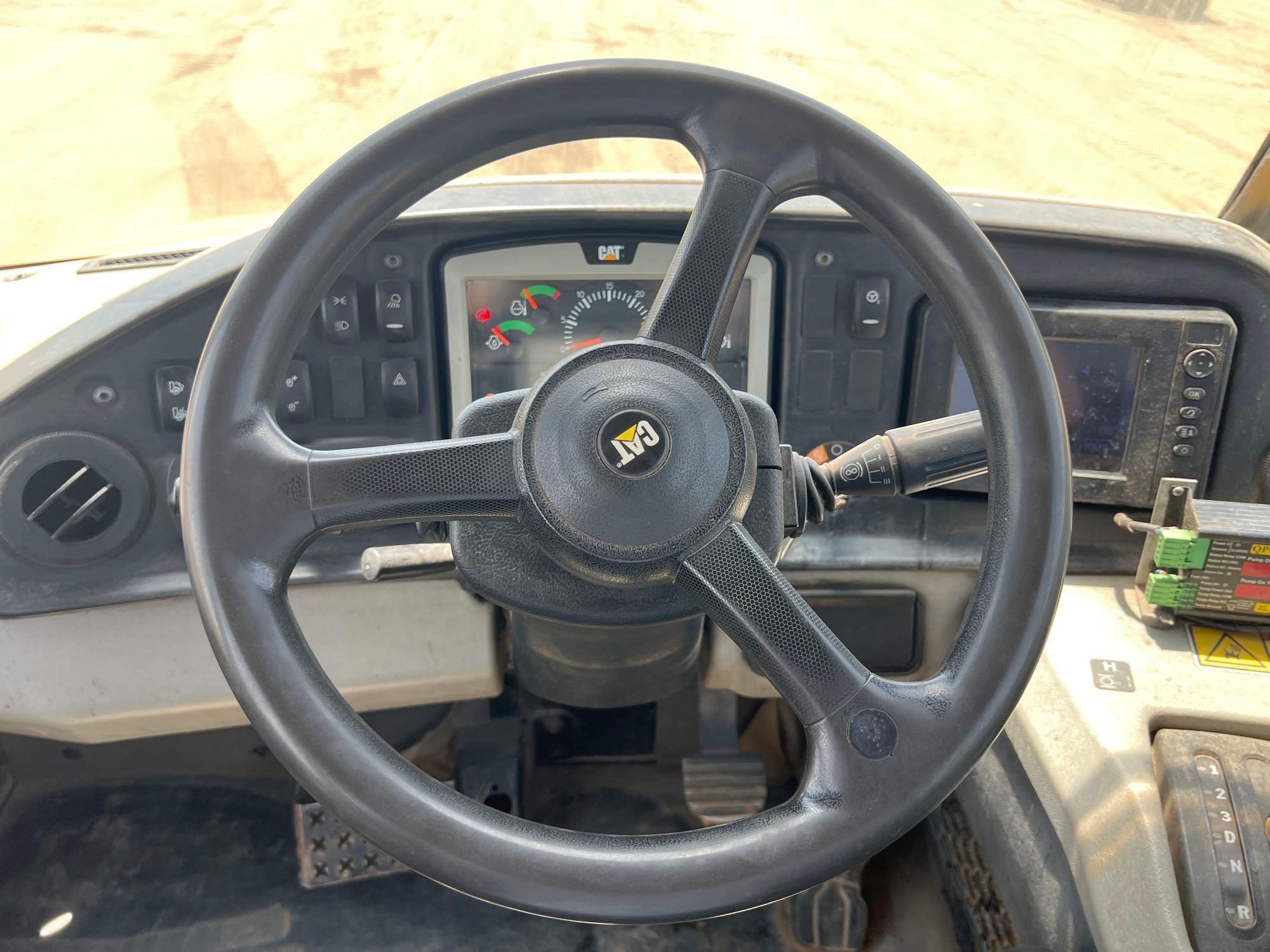 2015 CATERPILLAR 730C 6X6 OFF ROAD WATER TRUCK