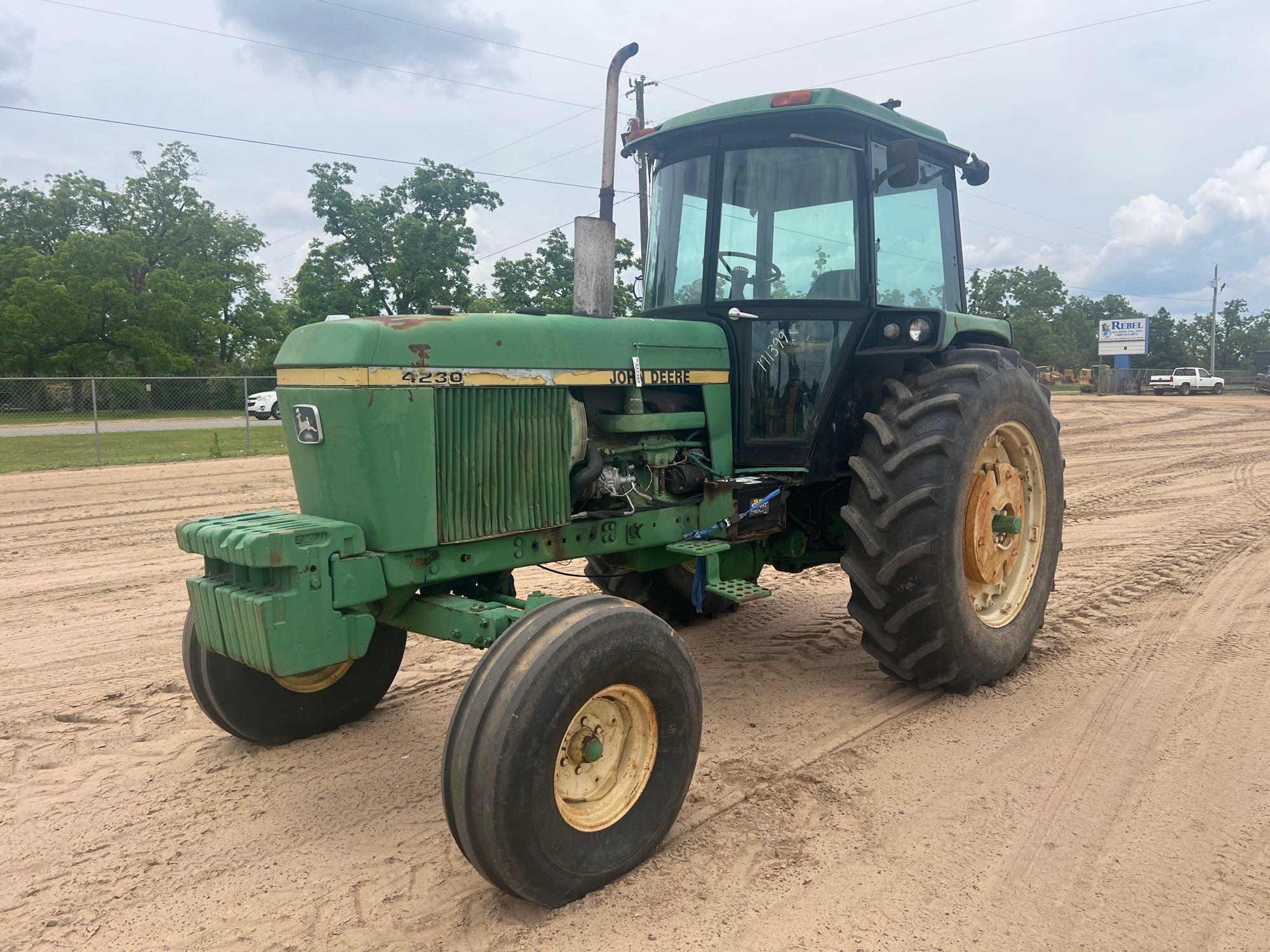 JOHN DEERE 4230 TRACTOR