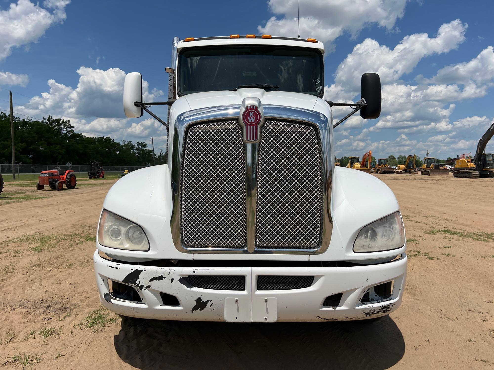 2014 KENWORTH T660 DAY CAB T/A ROAD TRACTOR