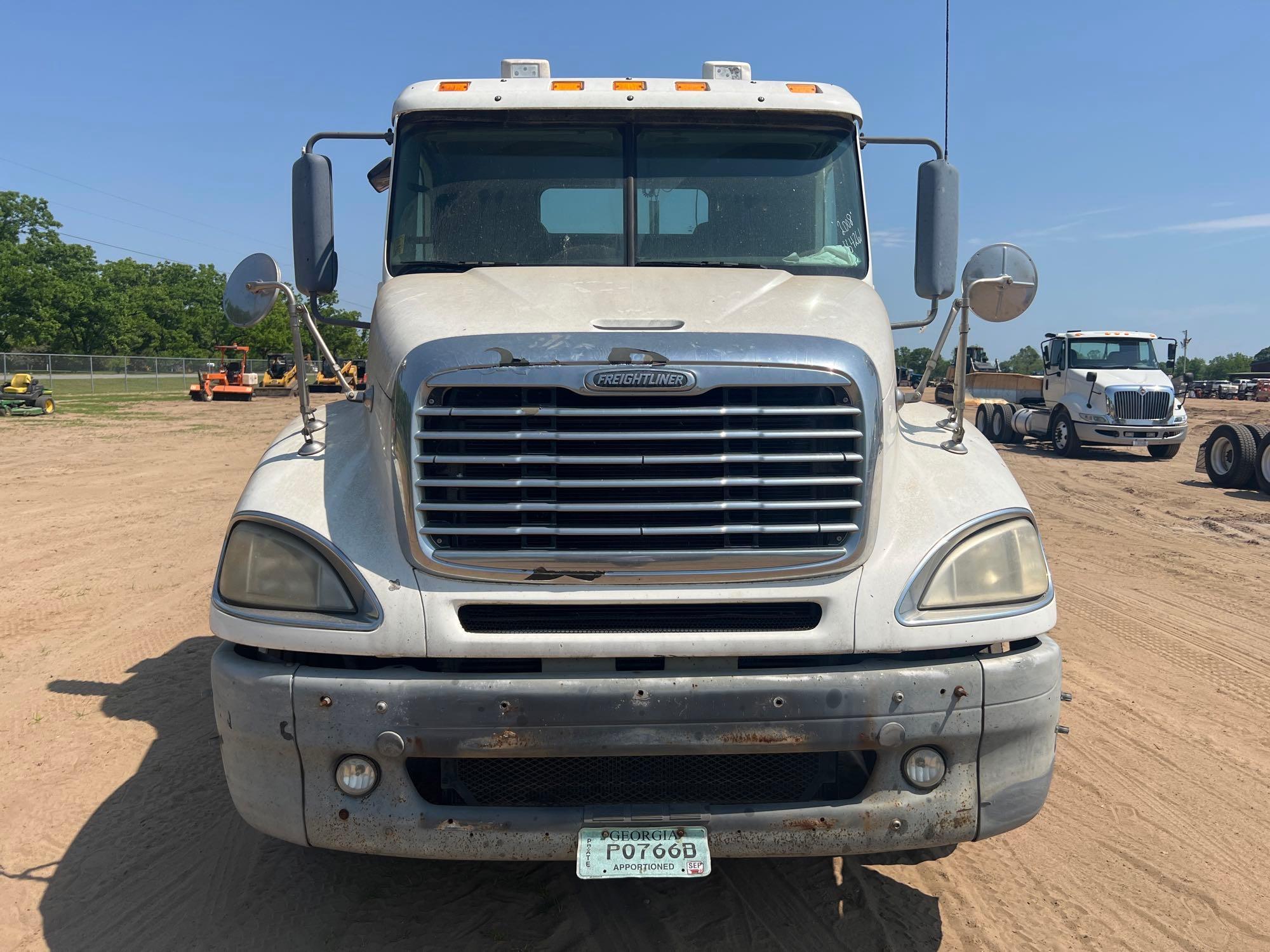 2008 FREIGHTLINER DAY CAB S/A ROAD TRACTOR