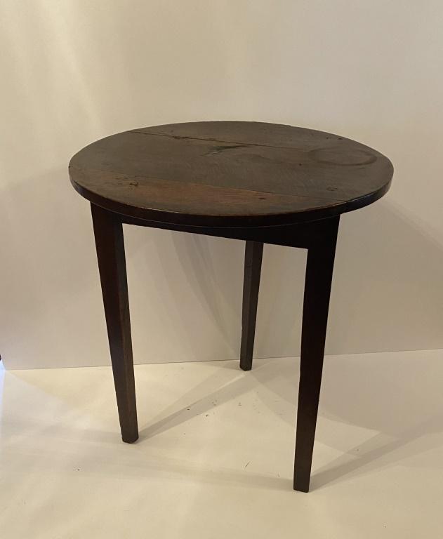 THREE LEG TABLE