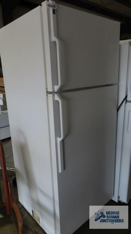 GE refrigerator, model number TBX16SAZDRWH, missing shelves