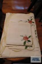 50's applique tablecloth and napkins