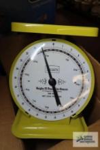 American Family Scale Company vintage household scale with box