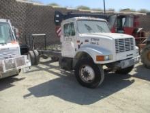 2001 International 4900 S/A Cab & Chassis,