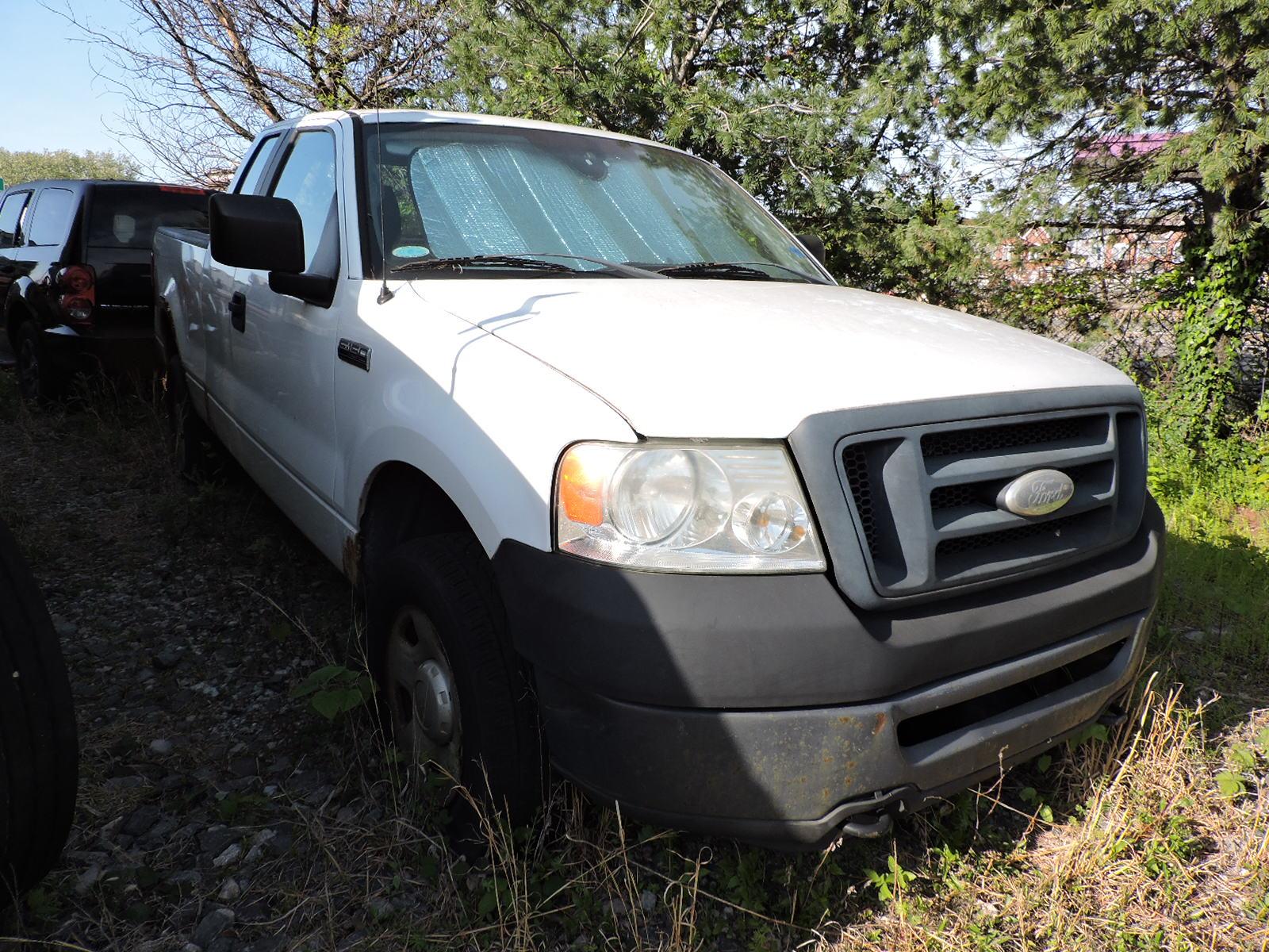 2007 Ford F150XL SuperCab Pickup / Runs & Drives - CATs Stolen