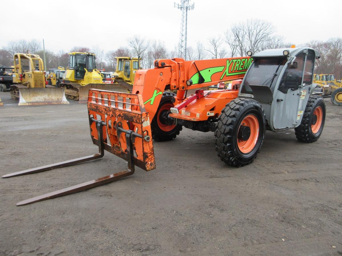 2016 Xtreme XR842 Telescopic Forklift