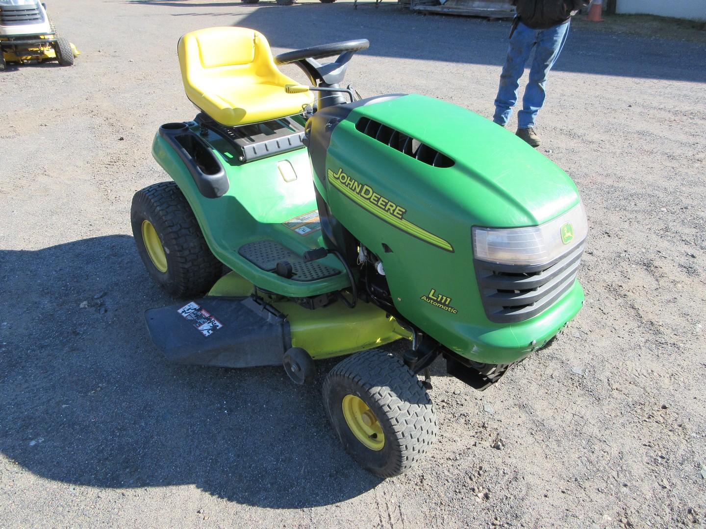 John Deere L111 Garden Tractor