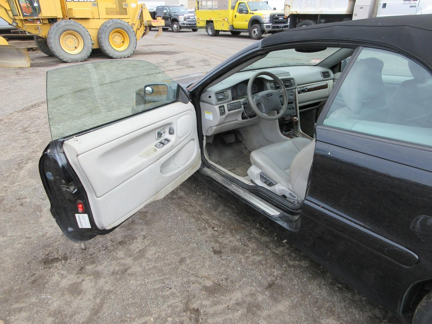 2004 Volvo C70 2 Door Convertible