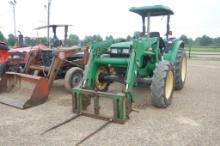 JD 5520 CANOPY 4WD W/ LDR HAY SPEAR