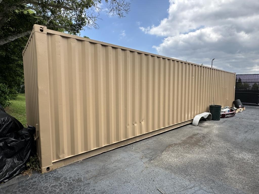 40' SHIPPING CONTAINER WITH ELECTRICAL