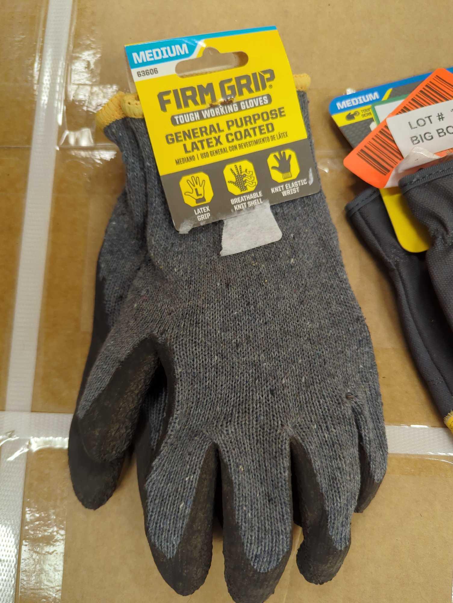 Lot of 2 Pairs of Form Grip Work Gloves Both Size Medium Appears to be New, What you see in photos