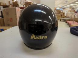 Arai Astro Snell '80 black helmet. Comes with navy blue helmet cover and black Thinsulate insulation