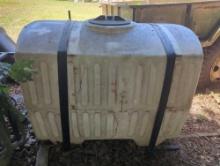 (BY) LARGE IRRIGATION WATER TANK, 200 GALLONS.