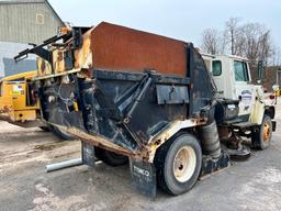 1995 FORD L7000 SWEEPER VN:1FDXR72C5SVA67117 powered by Cummins ISB diesel engine, equipped with