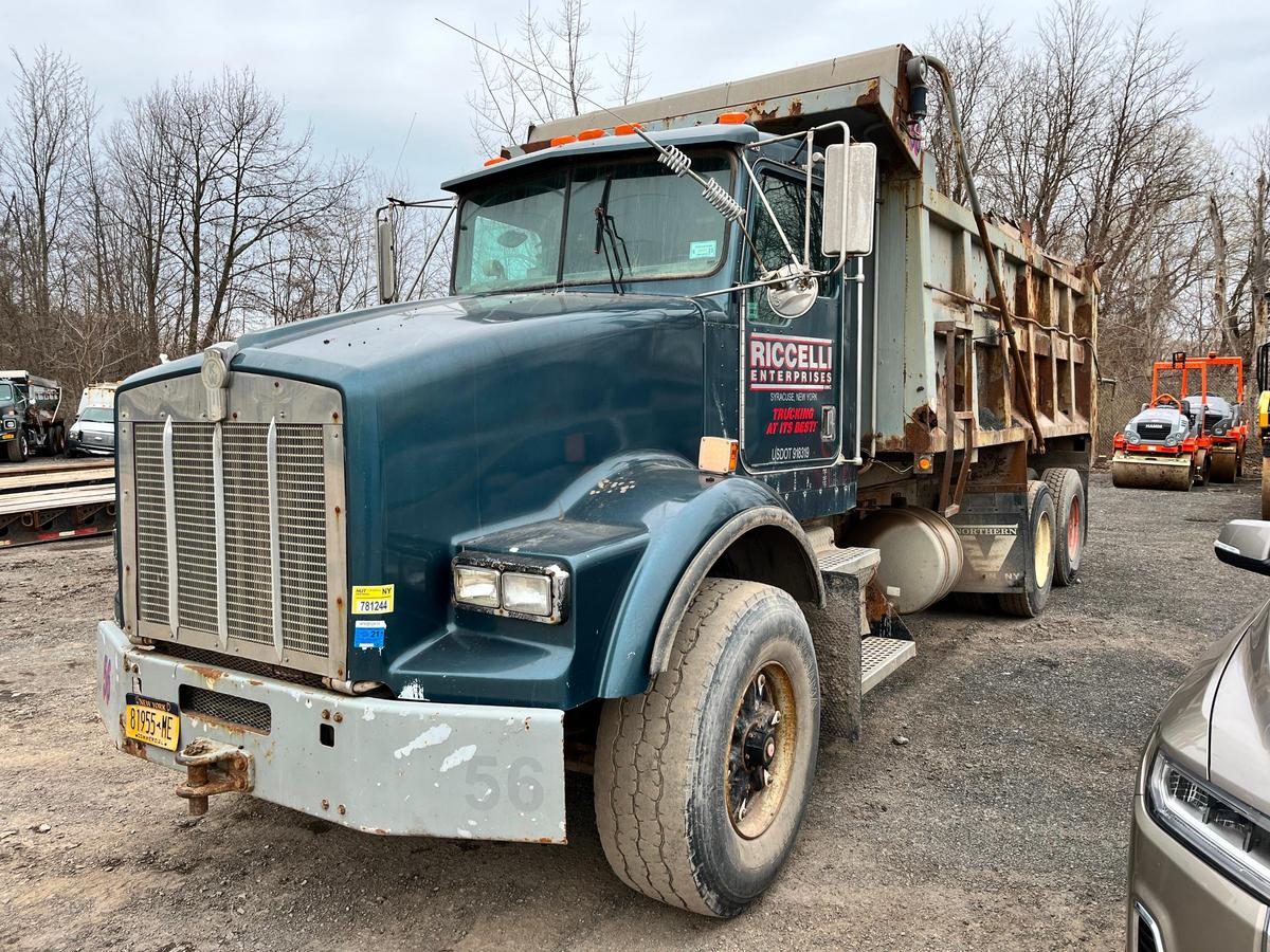 1995 KENWORTH T800 DUMP TRUCK VN:2NKDLE0X0SM682319 powered by Cat 3176 diesel engine, equipped with