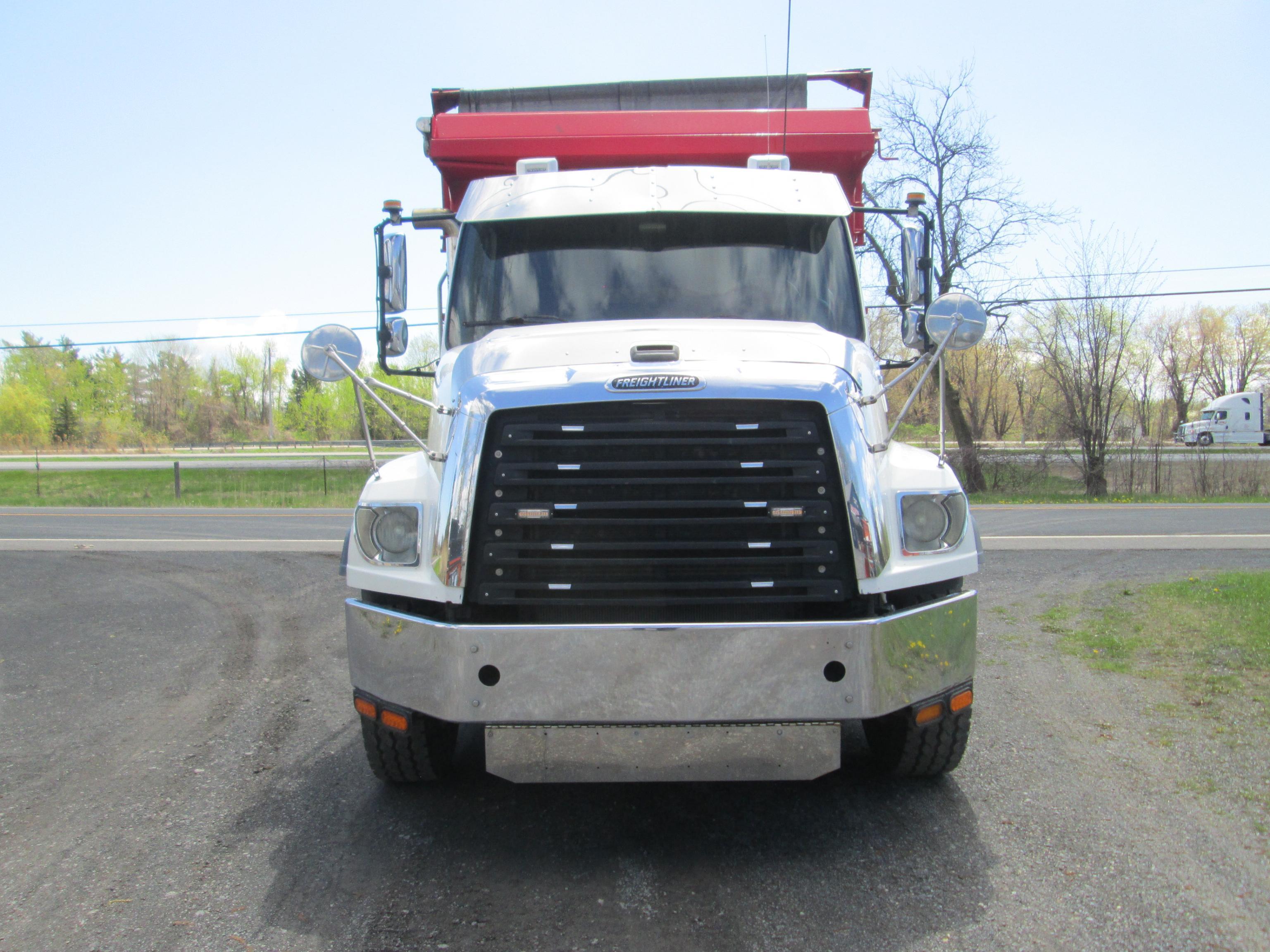 DUMP TRUCK 2014 Freightliner 114SD T/A T/A Dump truck SN 1FVHG3DV6EHFS2622 equipped with Detroit