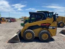 2017 CAT 242D SKID STEER SN:DZT03902 powered by Cat diesel engine, equipped with rollcage, auxiliary