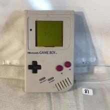 Collector Vintage 1989 Nintendo Gameboy DMG-01 Gaming Console  -  See Pictures