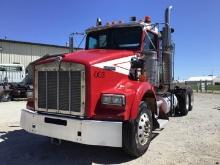 2000 KENWORTH T800 Serial Number: 1XKDDB9X4YR958734