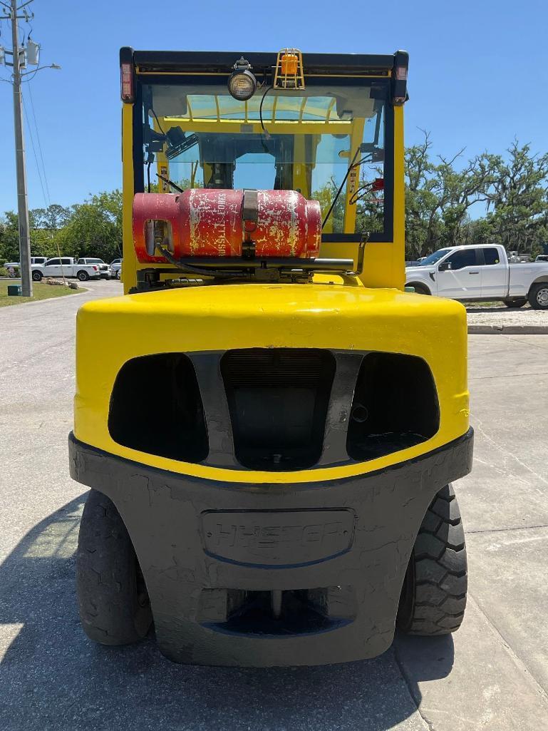 HYSTER FORKLIFT MODEL 110 , LP POWERED, APPROX MAX CAPACITY 11,000LBS, APPROX MAX HEIGHT 175in,