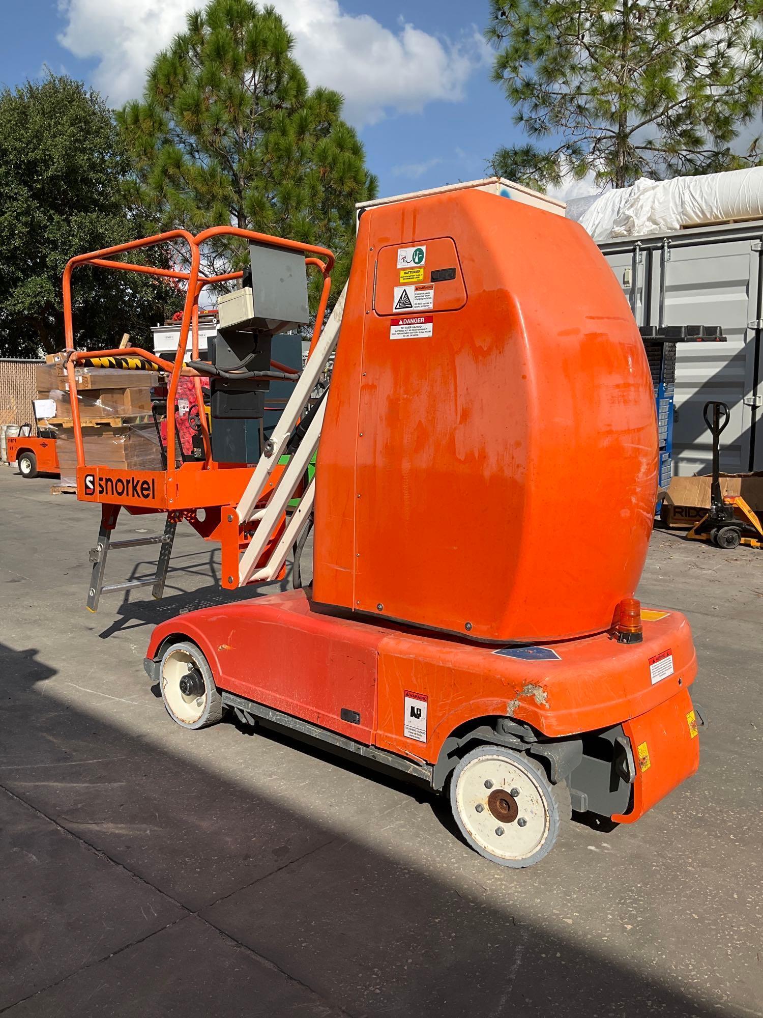 SNORKEL BOOM LIFT MODEL MB26J, ELECTRIC, APPROX MAX PLATFORM HEIGHT 26FT , APPROX MAX 10FT, NON