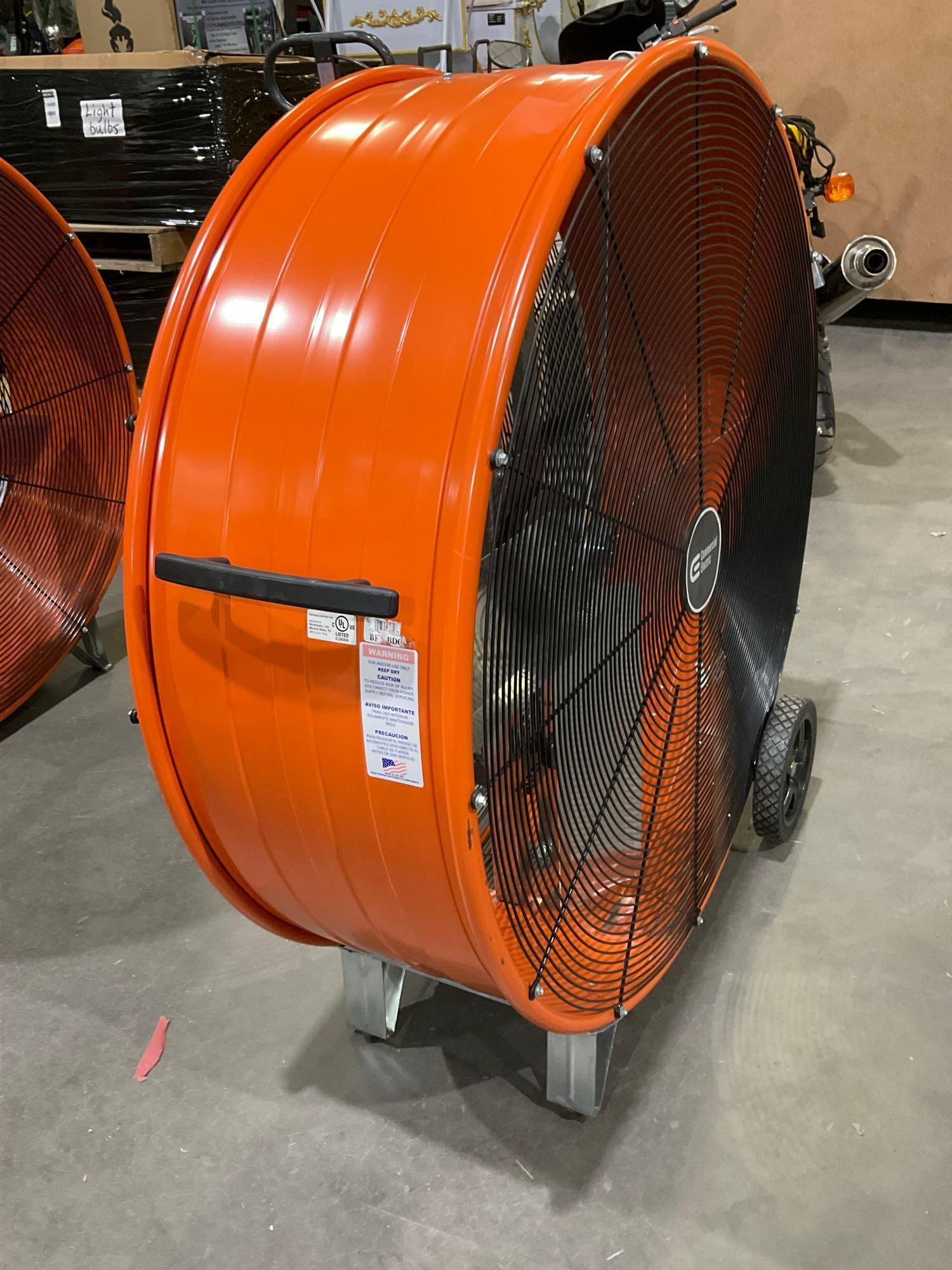 UNUSED 42" COMMERCIAL ELECTRIC PORTABLE BARREL FAN