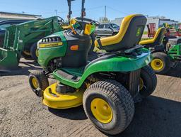 John Deere D110 Lawn Tractor