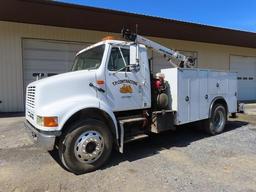 2000 INTERNATIONAL Model 8100 Single Axle Service Truck, VIN# 1HSHBATN1YH336691, powered by Cat C-10