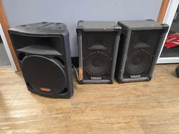 2 Yamaha Speakers & Kustom Speaker