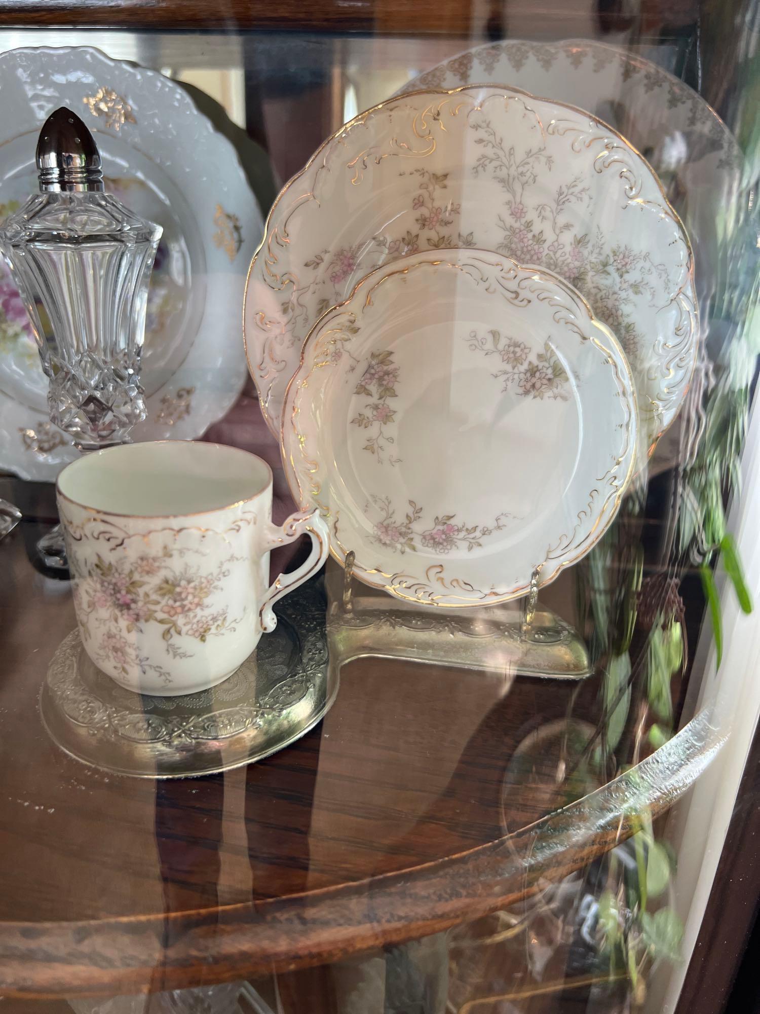 Glass Bowls, Decorative Plates, Glasses, Cups and Saucers