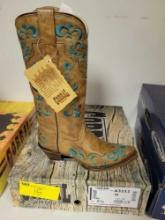 Corral Boots womens 7.5