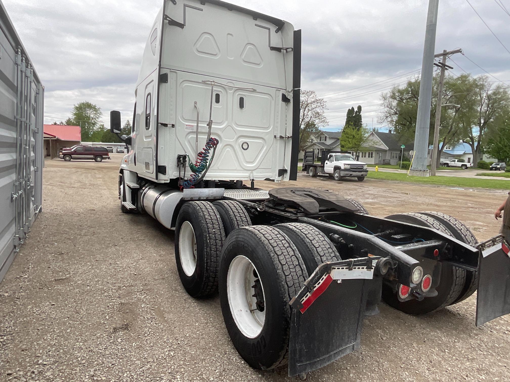 2018 Freightliner CA125 Sleeper