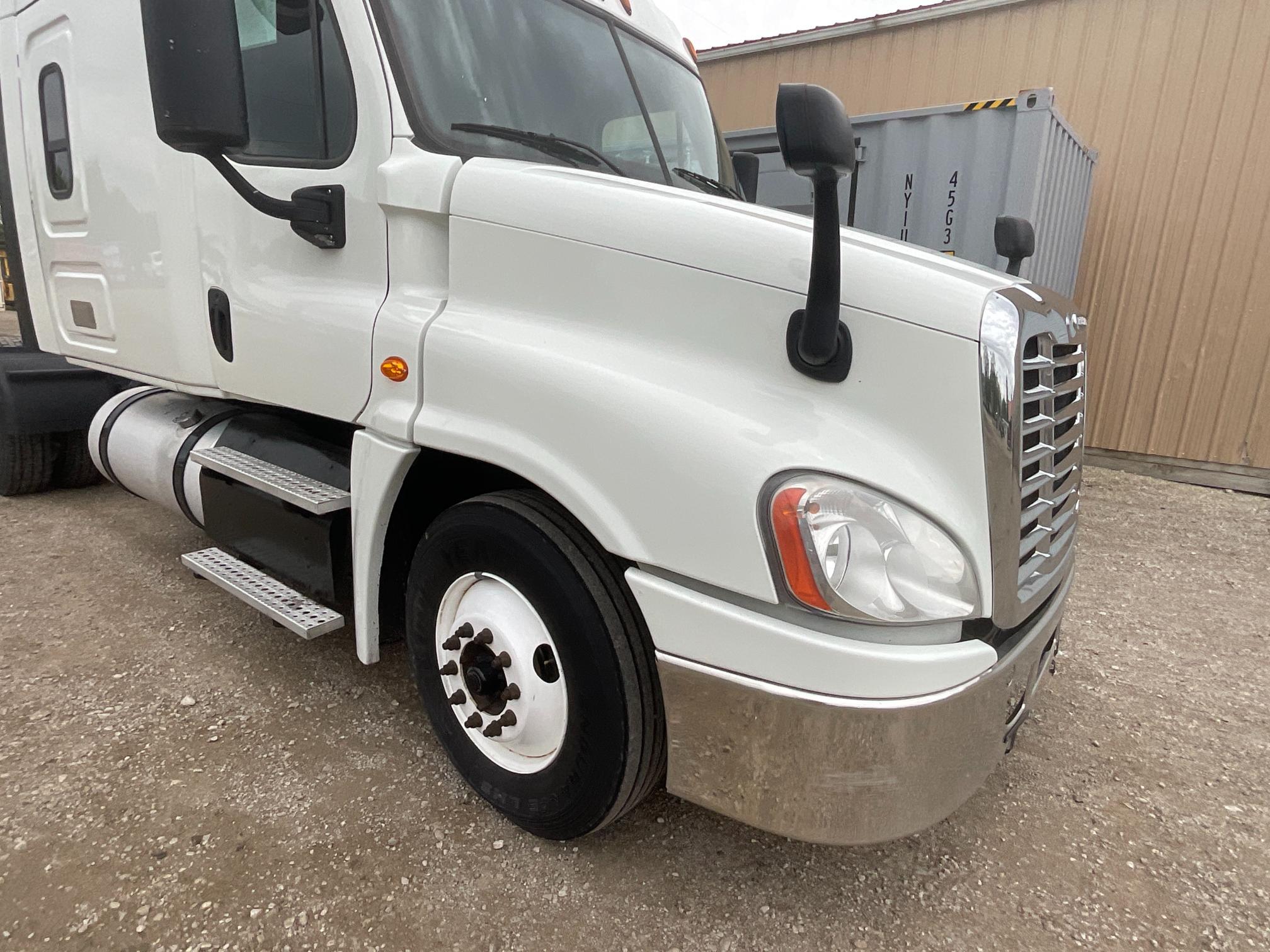 2018 Freightliner CA125 Sleeper