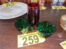 LOT: 3-COLORED GLASS PIECES: 2-ANCHOR HOCKING CHARM FOREST GREEN CREAMER & SUGAR, ROYAL RUBY TUMBLER