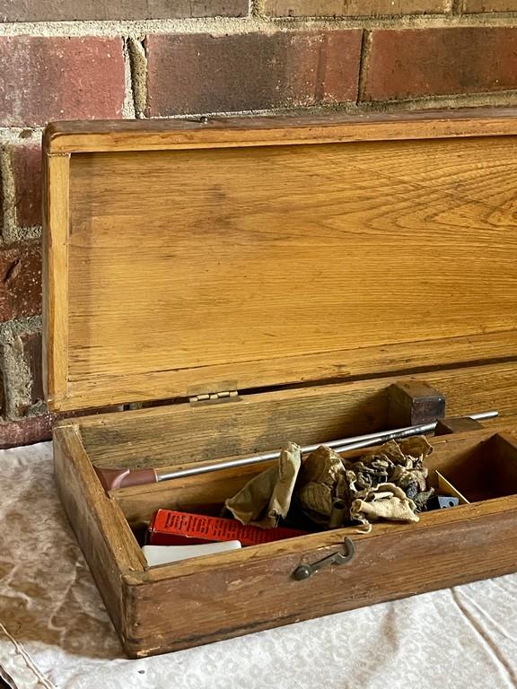Wooden Gun Box with Cleaning Tools and Ornament Celebrating the Bicentennial of the Presidency