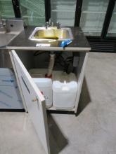 24X24 MOBILE HAND SINK WITH WATER TANKS, HEATER