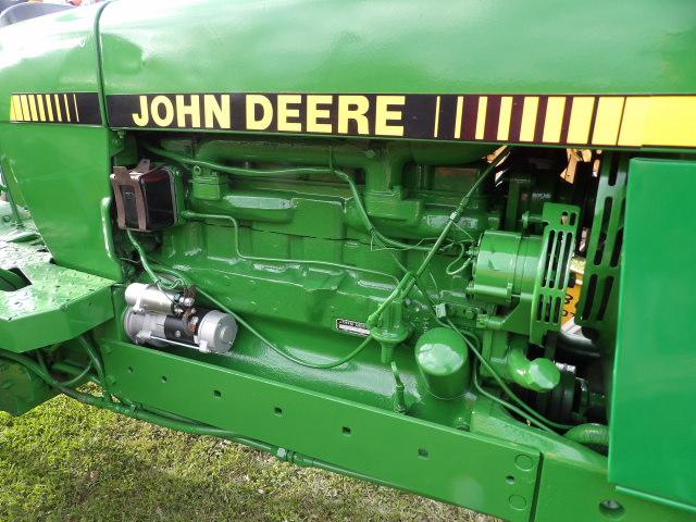John Deere 2840 Tractor, ROPS, Hi / Lo Transmission, Firestone 18.4-34 Tire