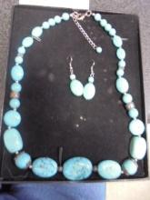 Ladies Turquoise Necklace & Matching Dangle Earrings