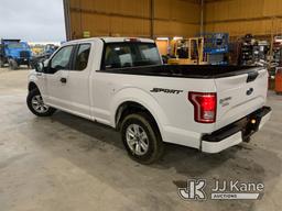 (Aubrey, TX) 2015 Ford F150 Extended-Cab Pickup Truck Runs & Moves) (Body damage